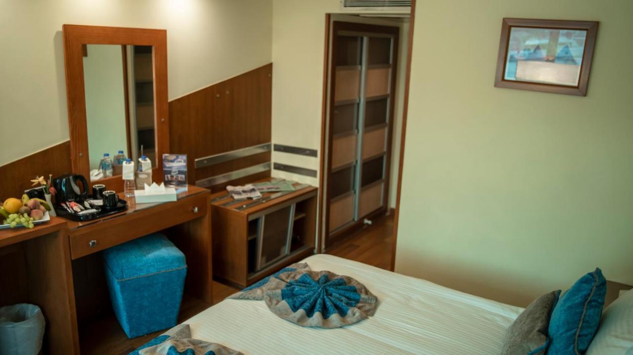 Nile View Jewel