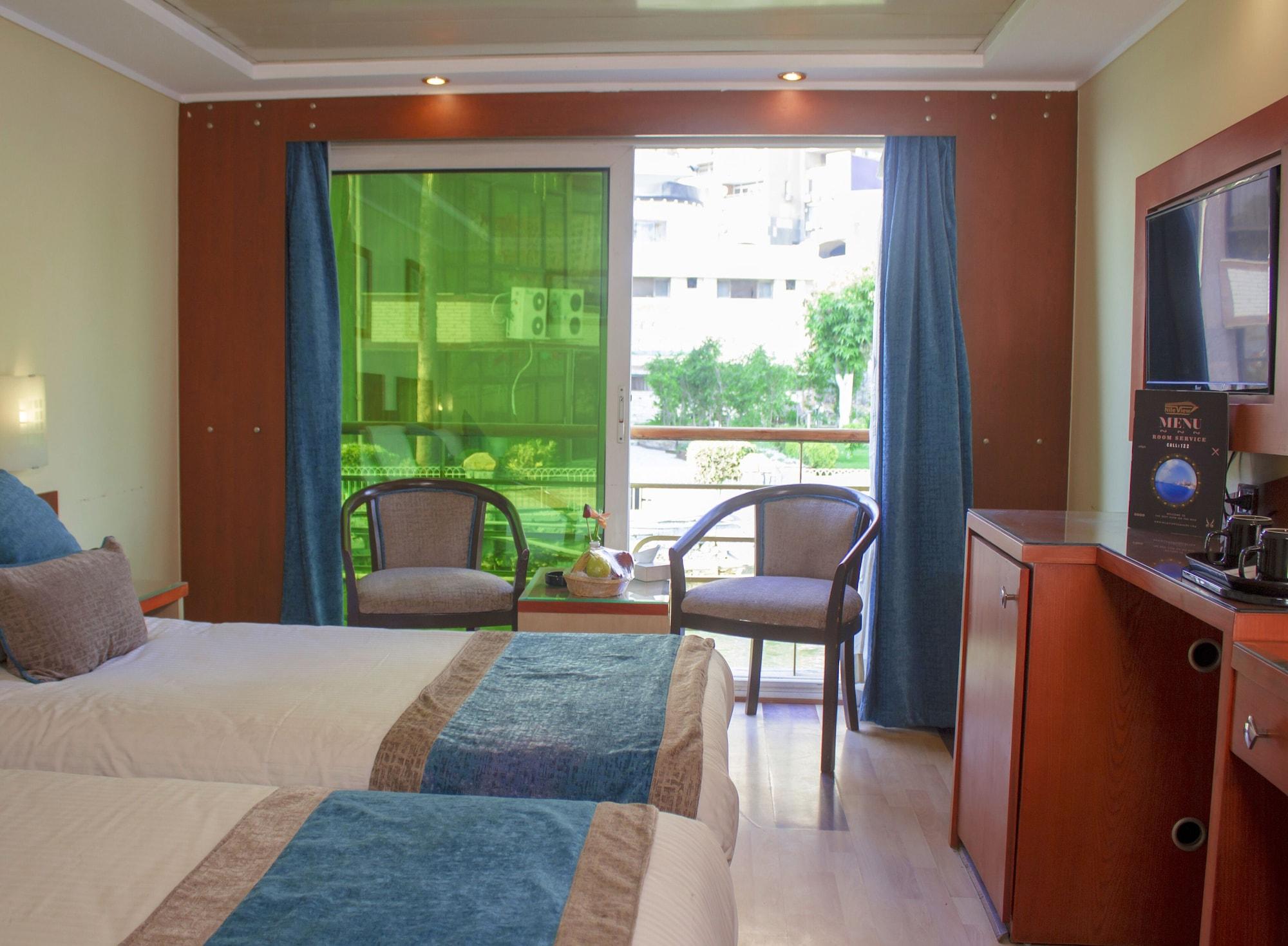 Botel Nile View Jewel