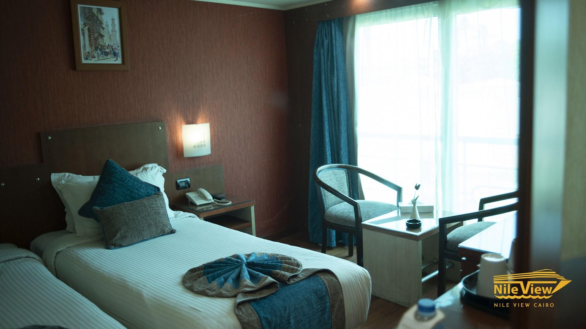 Nile View Jewel Botel 5*
